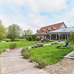 Hotel Domaine Les Saules Restaurant 3*