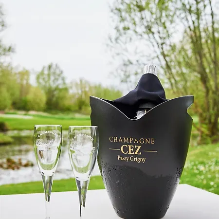 מלון Domaine Les Saules Restaurant Favières