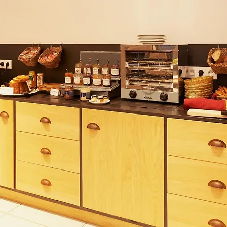 Domaine Les Saules Restaurant فندق 3*