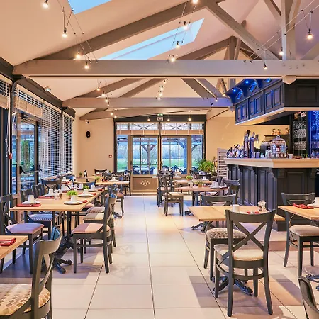 מלון Domaine Les Saules Restaurant Favières