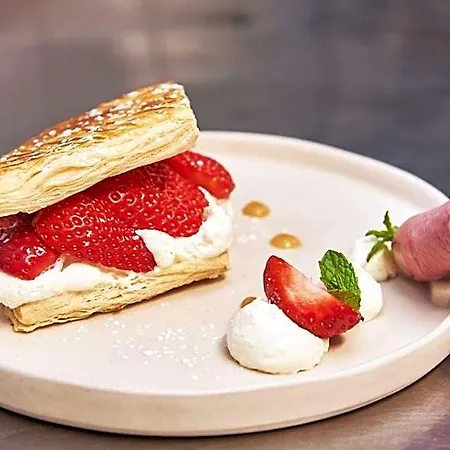 Domaine Les Saules Restaurant Hotel 3*