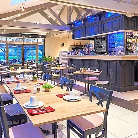 Domaine Les Saules Restaurant Hotel Favières