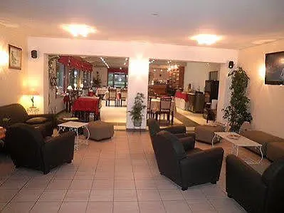 Domaine Les Saules Restaurant Favières
