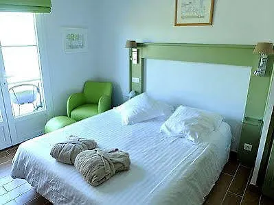 מלון Domaine Les Saules Restaurant 3*